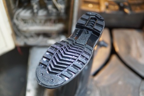 โรงงานผลิตรองเท้าบูทยาง